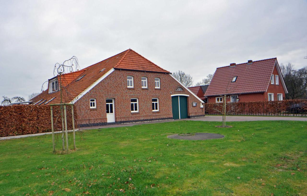 Ferienwohnung Im Gulfhof, 65269 Moormerland ภายนอก รูปภาพ